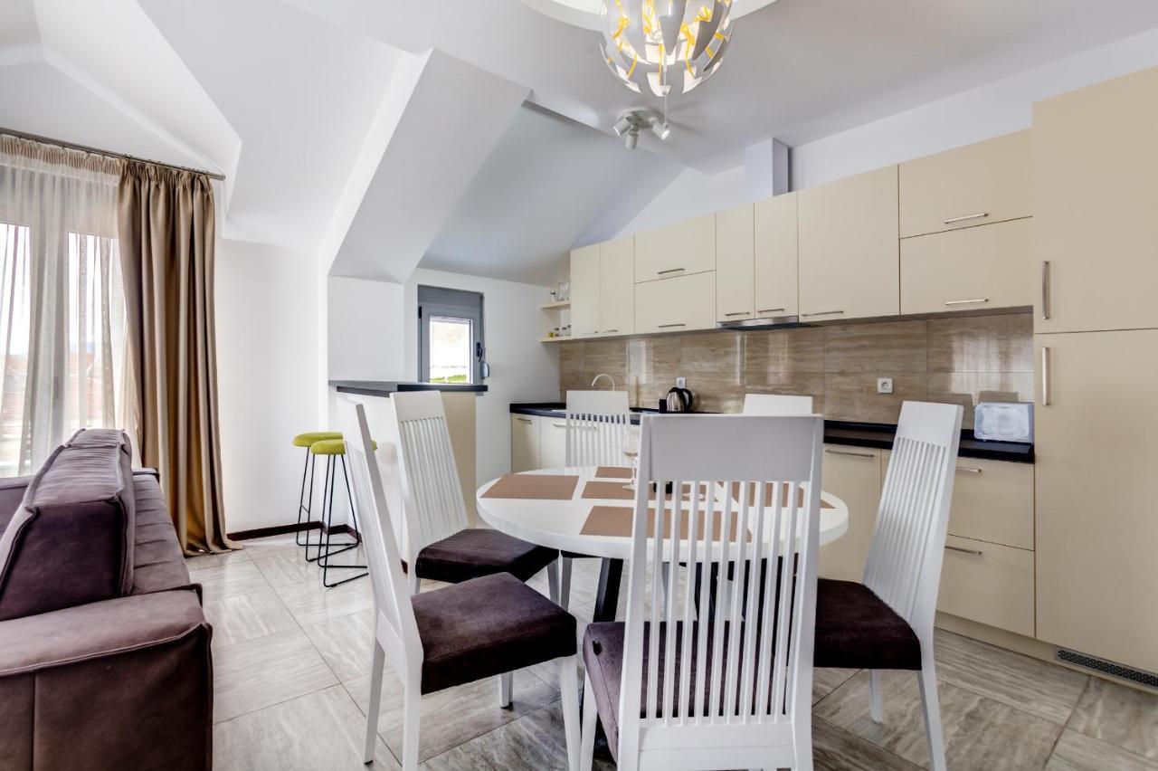 Riva Residence Ðenovići Eksteriør billede