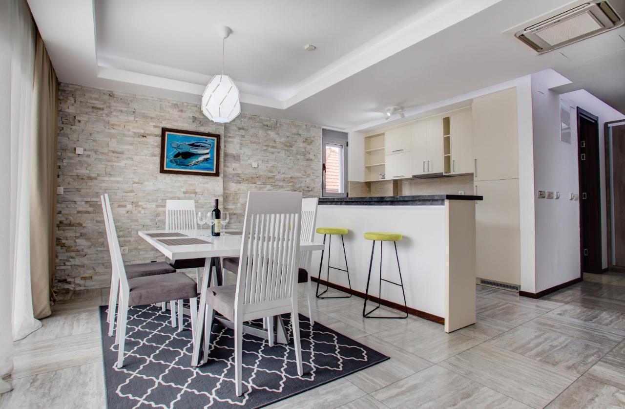 Riva Residence Ðenovići Eksteriør billede