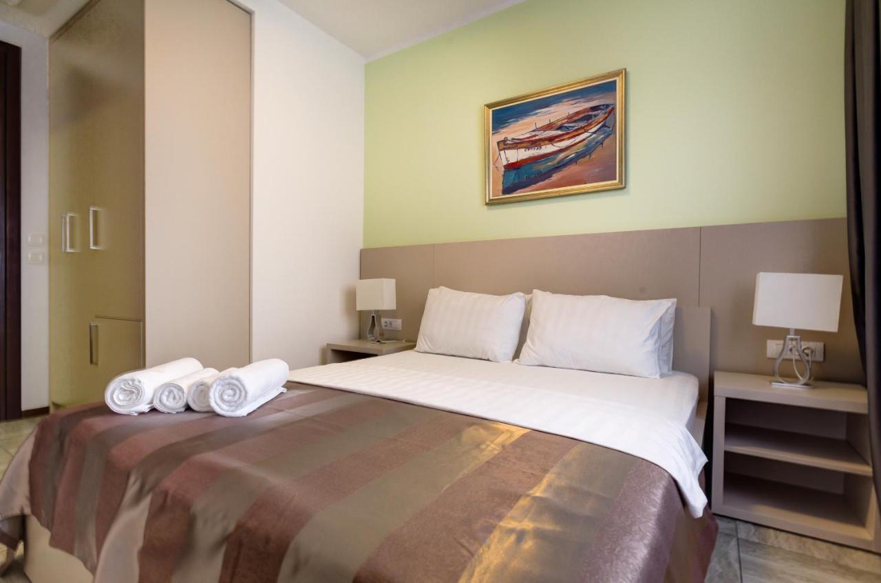 Riva Residence Ðenovići Eksteriør billede